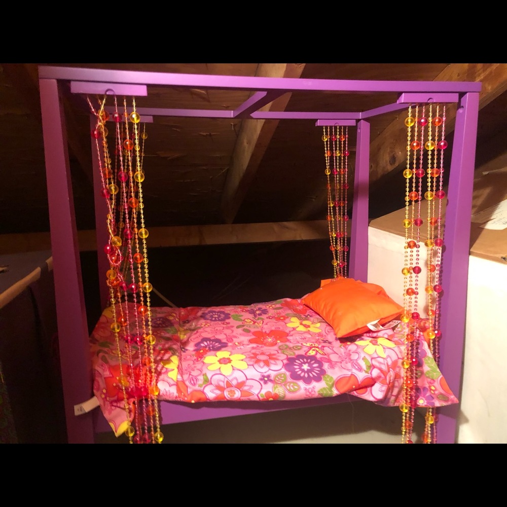 American girl doll bed like new